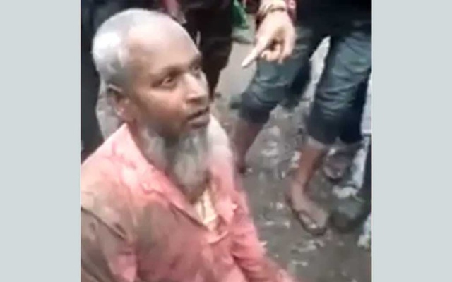 গরুর মাংস বিক্রির ‘দায়ে’ জোর করে শুকরের মাংস খাওয়ানোর অভিযোগ