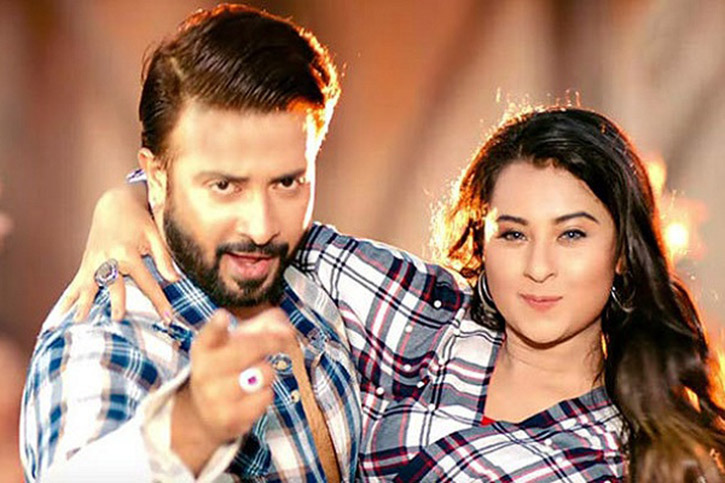 নতুন ছবিতে শাকিব বুবলী