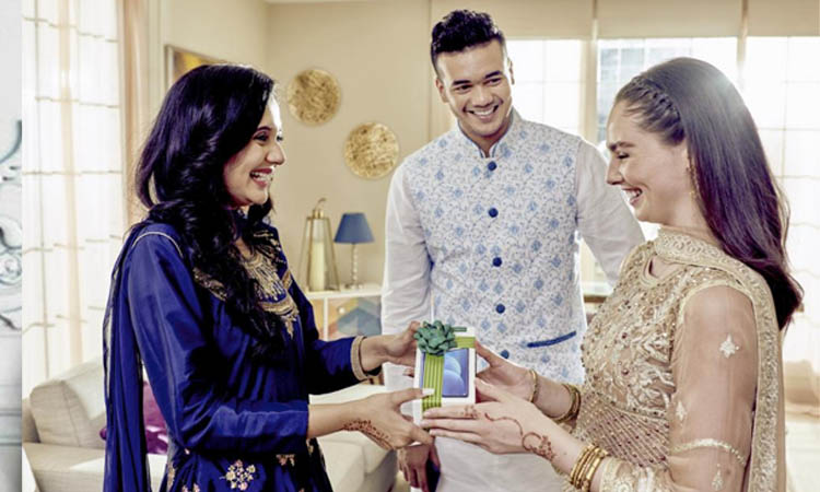 ক্রিকেটার তাসকিনের সঙ্গে বিজ্ঞাপনে সাবিলা