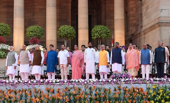 ভারতের ১৫তম প্রধানমন্ত্রী মোদি, নতুন মন্ত্রিসভায় ৫৭ সদস্য