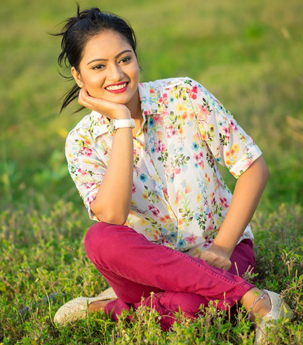 নাটকে ব্যস্ত আঁখি