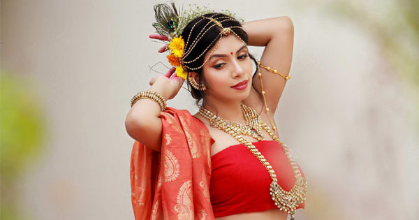 অভিনয়ে সরব নওশাবা