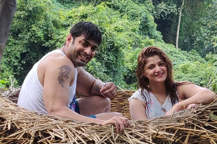 তৃতীয় বরের সঙ্গে শ্রাবন্তীর মধুচন্দ্রিমার যেমন কাটছে