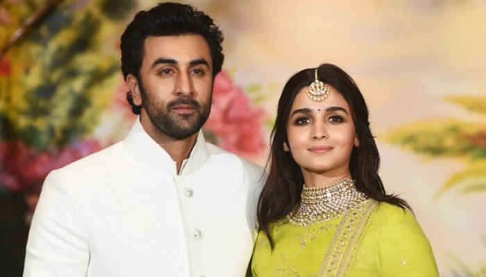 বারাণসীতে ‘ব্রহ্মাস্ত্র’র শুটিংয়ে ব্যস্ত রণবীর-আলিয়া