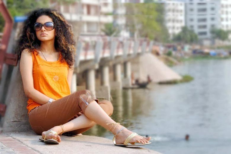 এবার চলচ্চিত্রে ইমি