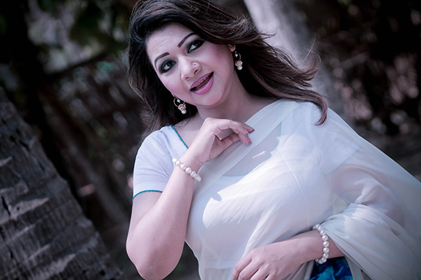 সিনেমার গানে একটা চ্যালেঞ্জ থাকে: আঁখি