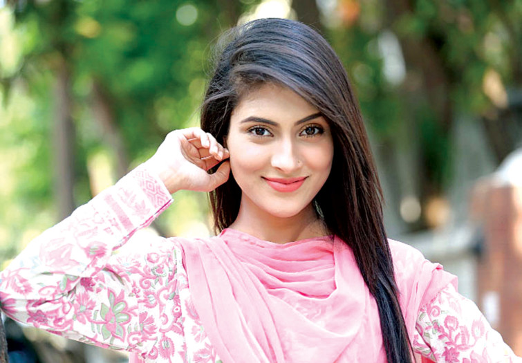 ‘আনএক্সপেক্টেড স্টোরি নিয়ে মেহজাবিন