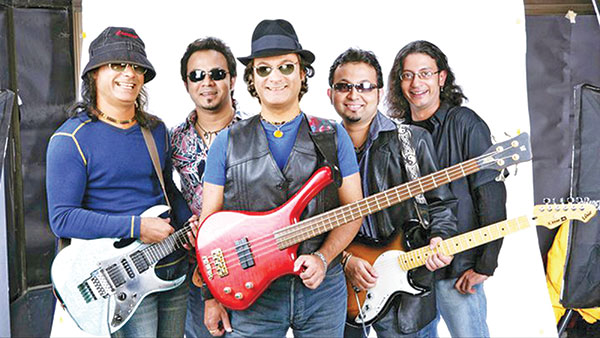 মাইলফলকে মাইলস 
