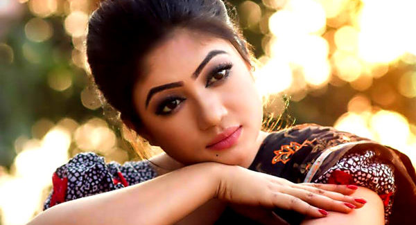 এবার মফিজের বউ আঁচল