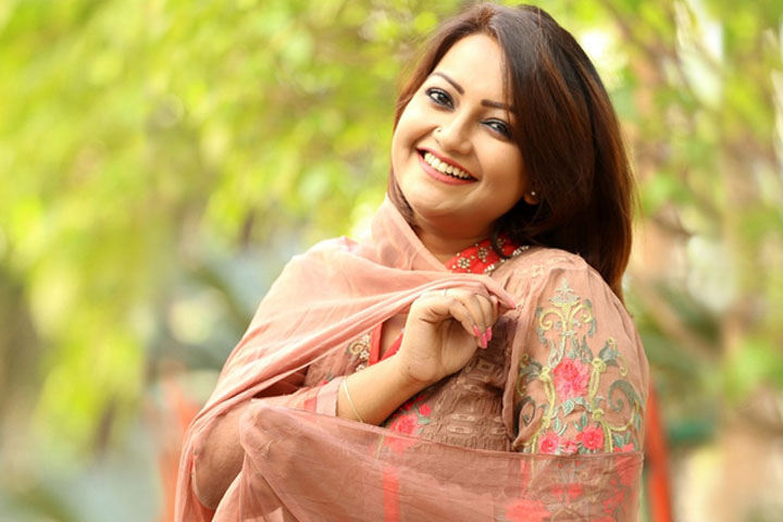 অভিনয় থেকে নওশীনের বিদায়