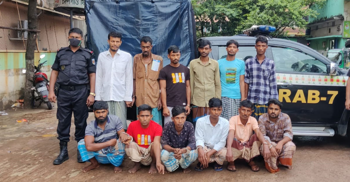 বাবা পরিকল্পনাকারী, ছেলে দস্যু সর্দার