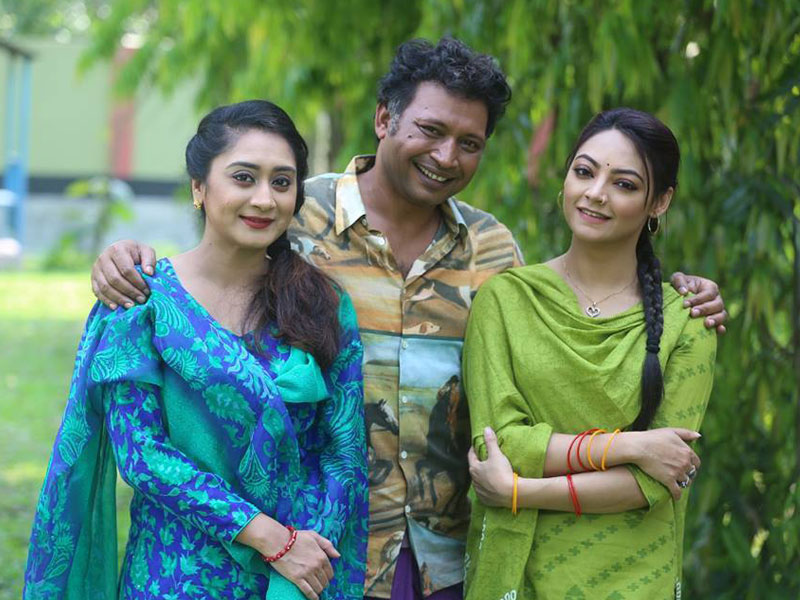 চিরকুমারী সংঘে যোগ দিলেন স্বাগতা-ঈশানা!