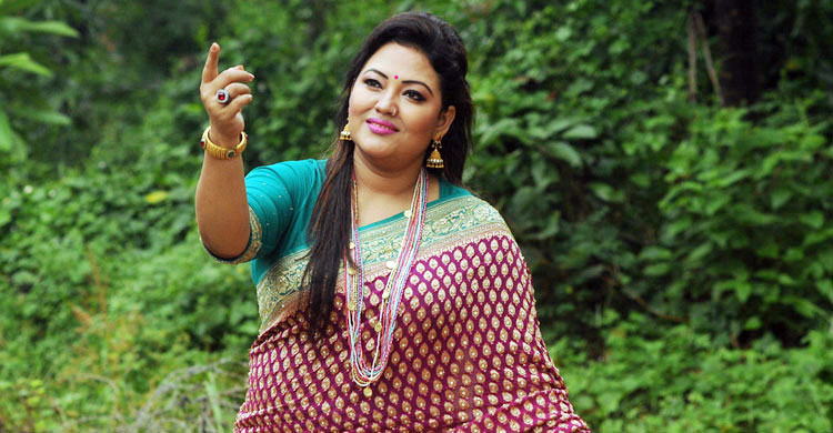 চাঁদরাতে ৮ বছর ধরে মমতাজের গান