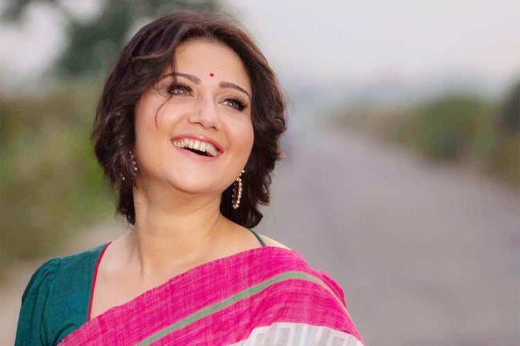 হিন্দি সিনেমায় আবারো স্বস্তিকা