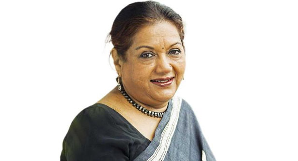 ৫০ লাখ টাকা সরকারি অনুদান পেলেন কবরী