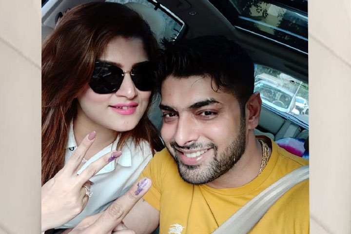 হানিমুন শেষে শ্রাবন্তী