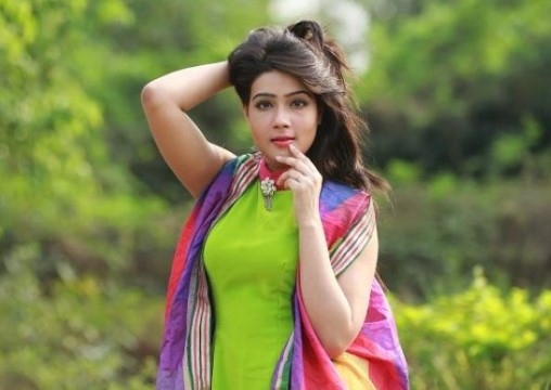 বিচ্ছেদের অনলে জ্বলছেন মাহি!