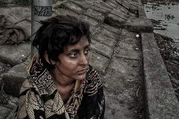 এ কোন মেহজাবীন!