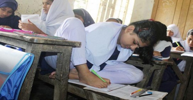 এক পা দিয়ে লিখে জিপিএ ৫ পেল যশোরের তামান্না