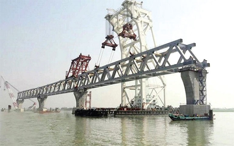 বসেছে দ্বাদশ স্প্যান, দৃশ্যমান পদ্মা সেতুর ১৮০০ মিটার