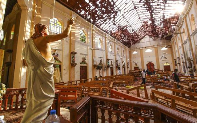 শোকে স্তব্ধ শ্রীলঙ্কায় নিহত বেড়ে ২৯০