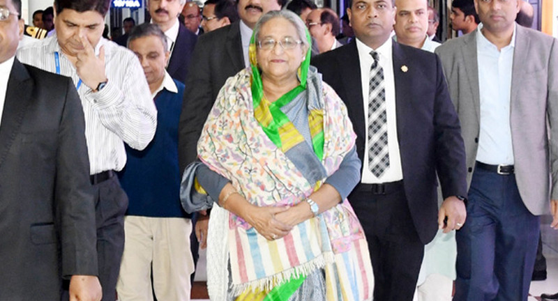 দেশে ফিরেছেন প্রধানমন্ত্রী