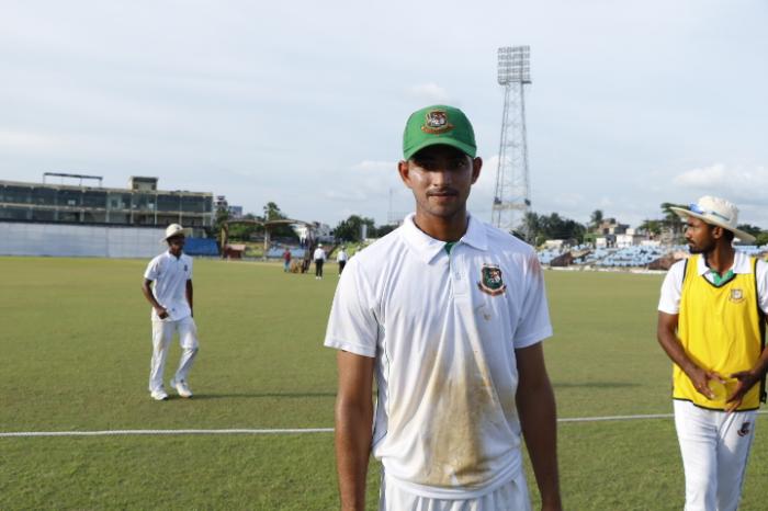 নাঈমের ঘূর্ণিতে দ্বিতীয় দিন বাংলাদেশ ইমার্জিং টিমের