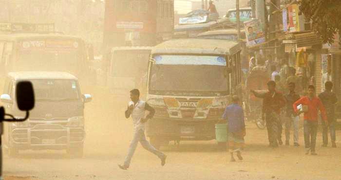 বায়ুদূষণে আবারও শীর্ষে ঢাকা