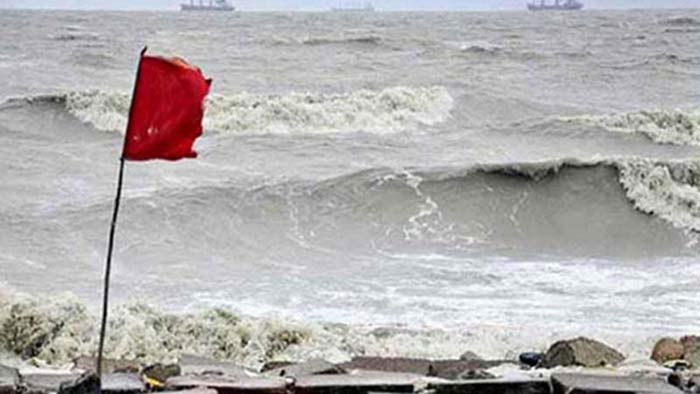 সমুদ্রবন্দর সমূহকে ৩ নম্বর সতর্ক সংকেত