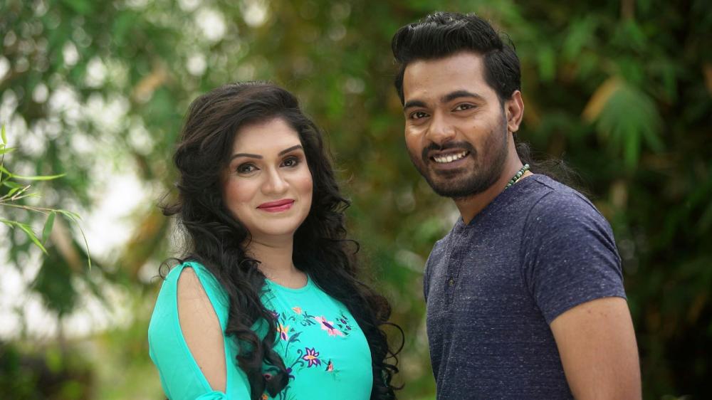 ‘গভীরে নামি’ আরফিন রুমি সঙ্গে নতুন গায়িকা