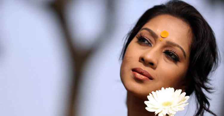 এবারই প্রথম বিধবা চরিত্রে!