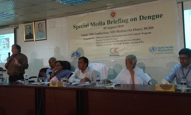 ‘এক চা-চামচ পানিতেও ডিম পাড়ে এডিস মশা’