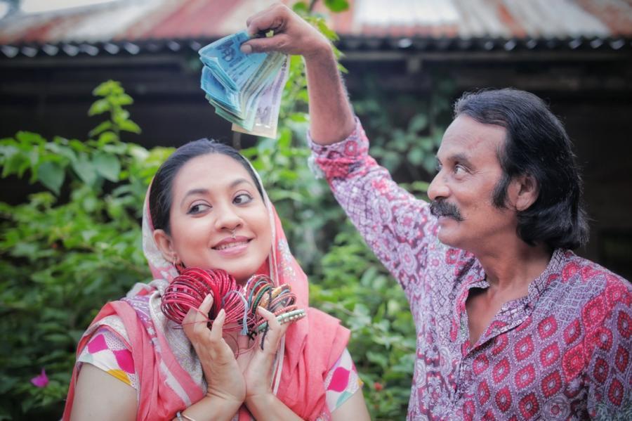ফয়জু মুন্সির নারকেল গাছ!