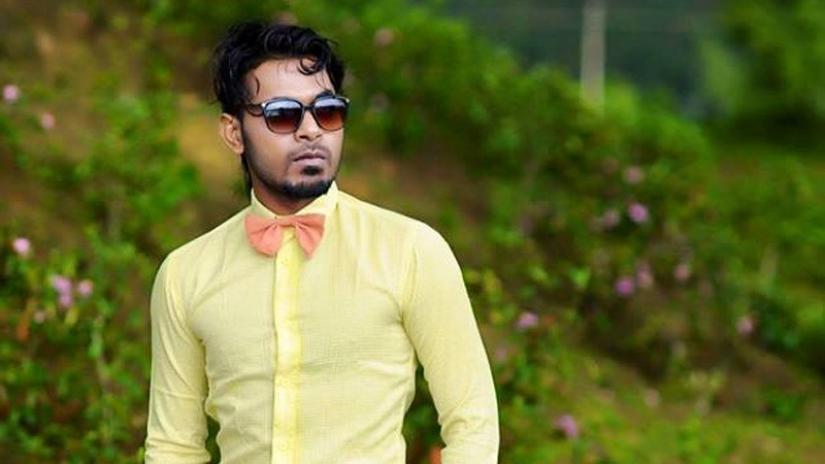 দুই গান নিয়ে আরফিন রুমি