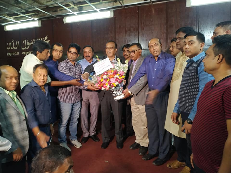 জেলা আ’লীগ সভাপতির সাথে মিরসরাই উপজেলা চেয়ারম্যানের সৌজন্য সাক্ষাত