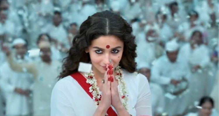 'আমার মা যৌনকর্মী ছিলেন না', দাবি গাঙ্গুবাই এর সন্তানের