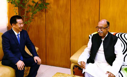 চতুর্থ শিল্প বিপ্লবের সুবিধা কাজে লাগাতে বাংলাদেশকে সহায়তা করতে চায় চীন