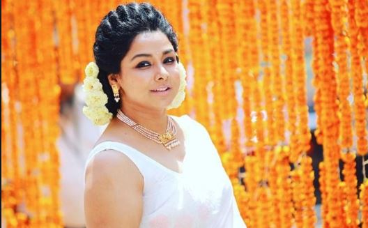 ‘কালো মেঘের ভেলা’ সিনেমা দিয়ে বড় পর্দায় আসছেন রুনা খান