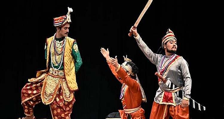  ঢাকা বিশ্ববিদ্যালয়ের নাট্যমণ্ডলে: বছর শুরু হলো নাটক দিয়ে