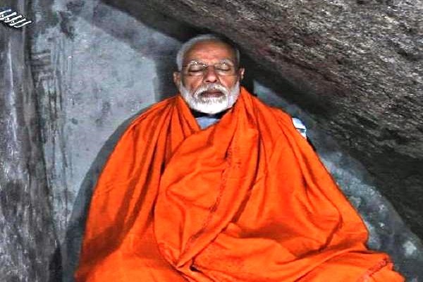মোদি বিরুদ্ধে নির্বাচনি আচরণ ভঙ্গের অভিযোগ