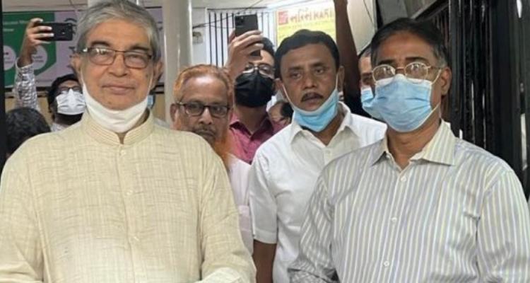 ‘প্রযুক্তির মাধ্যমে বাঙালির সৃজনশীলতা বিশ্বের সামনে তুলে ধরতে হবে’