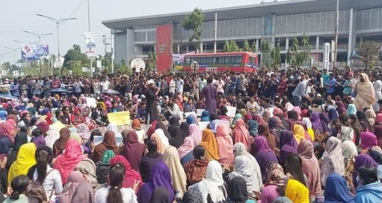বশেমুরবিপ্রবি ছাত্রীর ধর্ষণের ঘটনায় গ্রেপ্তার ৬: র‍্যাব