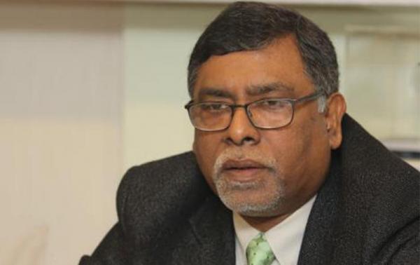 জাতীয় সংগীত না গাওয়ায় স্বাস্থ্য মন্ত্রীসহ ৬ জনকে আইনি নোটিশ