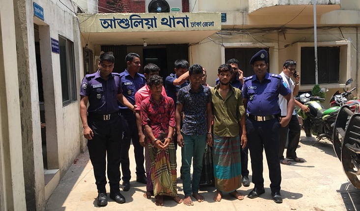 আশুলিয়ায় গৃহবধূকে ধর্ষণের ঘটনায় সৎ বাবাসহ আটক ৫
