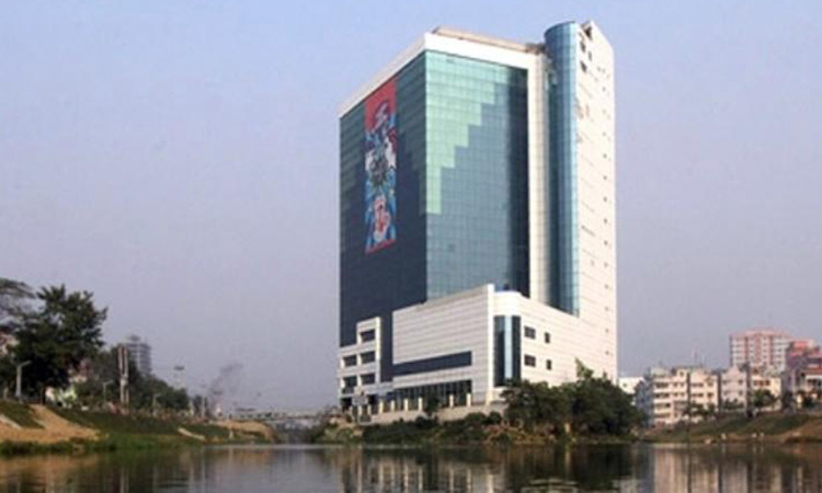 ঈদের আগে শ্রমিকদের বেতন বাকি রাখার অভিযোগ