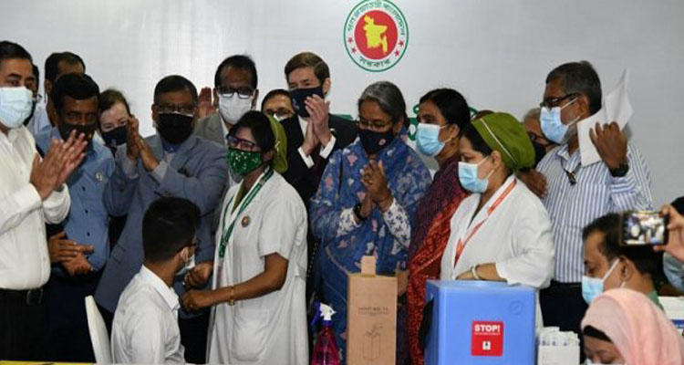 একডোজ টিকার আওতায় ১ কোটি ৩১ লাখ স্কুল শিক্ষার্থী