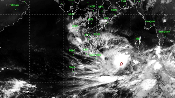 ঘূর্ণিঝড় ফনির দিক পরিবর্তন, বাংলাদেশে আঘাত হানবে শনিবার সকাল ১০-১১ টায়