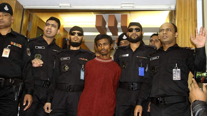 মজনু একজন ‘সিরিয়াল রেপিস্ট’