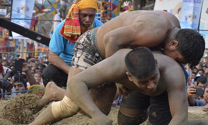 গতবারের হারের প্রতিশোধ নিলেন চ্যাম্পিয়ন শাহ জালাল বলী