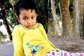 নোয়াখালীতে সন্ত্রাসীদের গুলিতে বাবার কোলে থাকা শিশুর মৃত্যু, বাবা গুলিবিদ্ধ